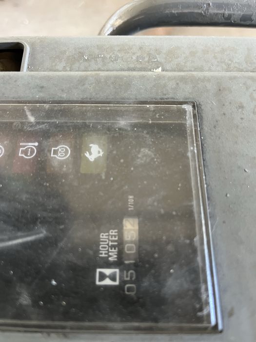 Minikoparka takeuchi TB016