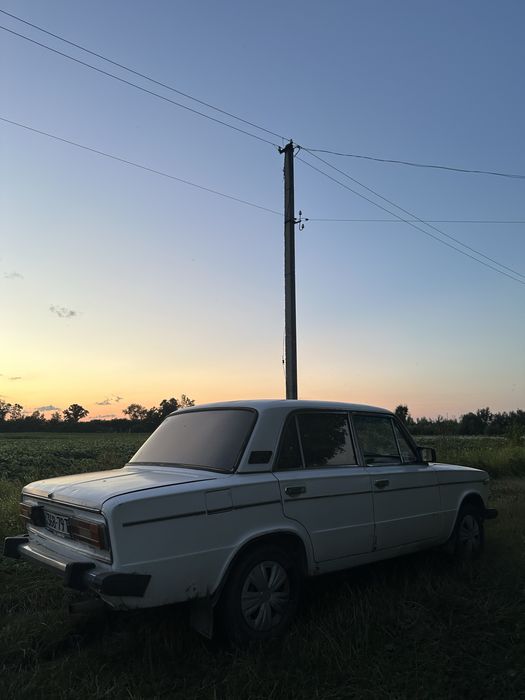 Авто на повному ходу Ваз 2106