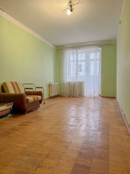 Продам 3 кімнатну квартиру на Покровському. Можна під Державні програми