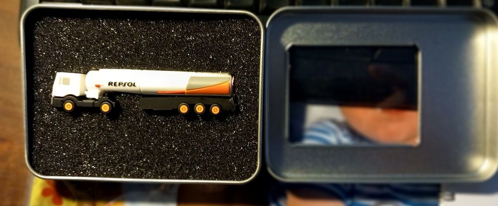 Pen Usb Repsol Camião Cisterna