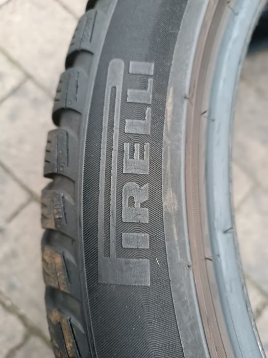 225/45R18 Pirelli Sottozero3 MO