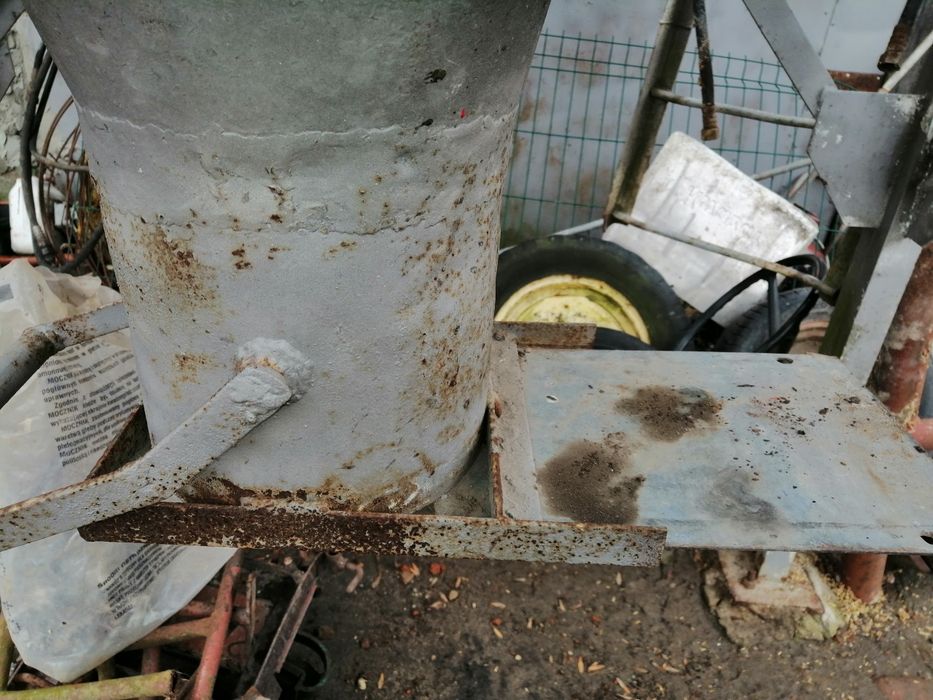 Silos na zboże lejowy