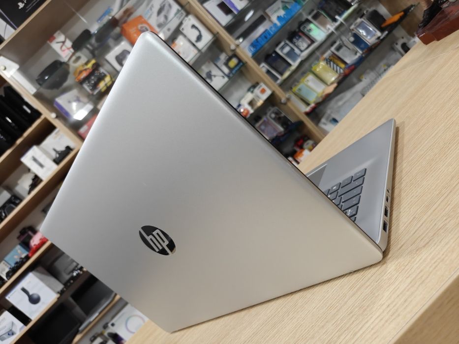 HP Laptop 17-cp0280ng - Ryzen 7 16 ядер/16GB/512GB/17.3″ Full HD IPS/Гарантія