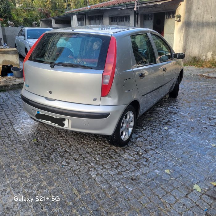 Fiat punto cinza