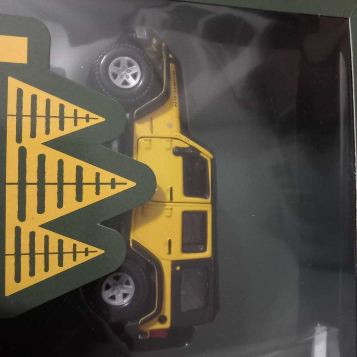 Gel de duche + JEEP Bburago 1/32 NOVO com 25% de desconto