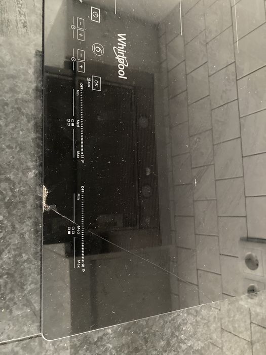 Placa indução Whirlpool 6th Sense para peças