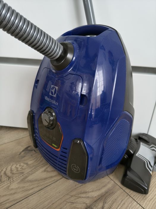 Odkurzac zabawkowy Electrolux na baterie sprawny