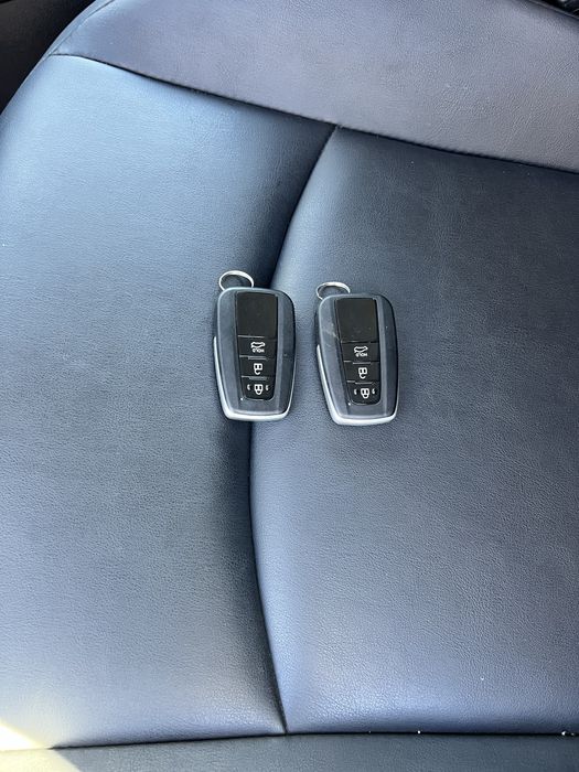 toyota prius v50 2016 75000 миль