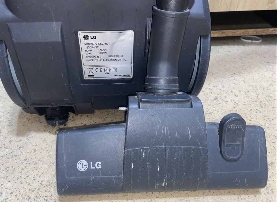 Пилесос Lg До 1700w МОДЕЛЬ: V-C5271NT