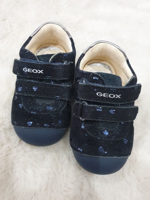 3 pares sapatinhos bebé