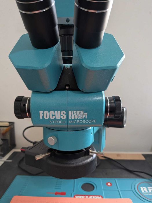 Microscópio Trinocular RF4 com camera 2K