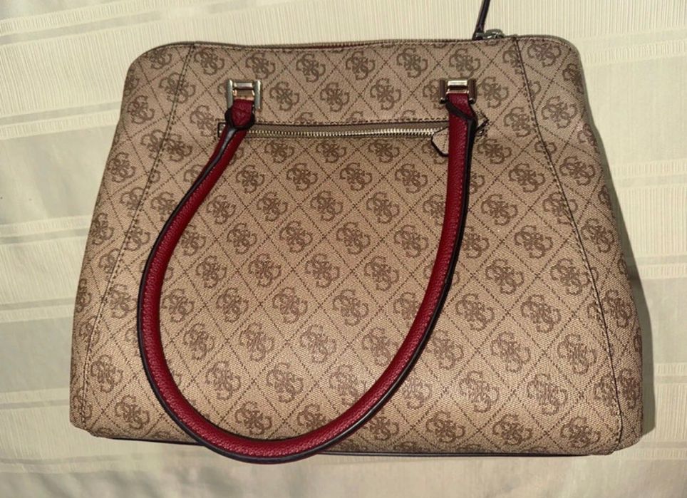 Mala clássica GUESS