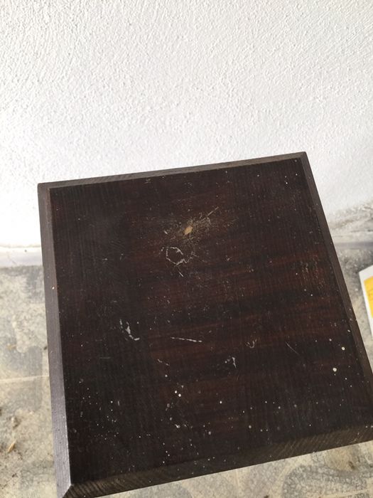 Floreira em madeira maciça