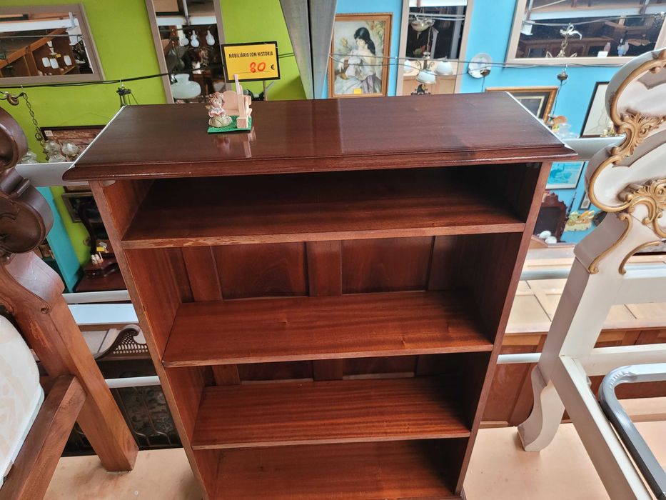 Estante em madeira maciça - óptimo estado