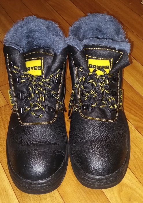 Зимнии рабочии ботинки  размер 45