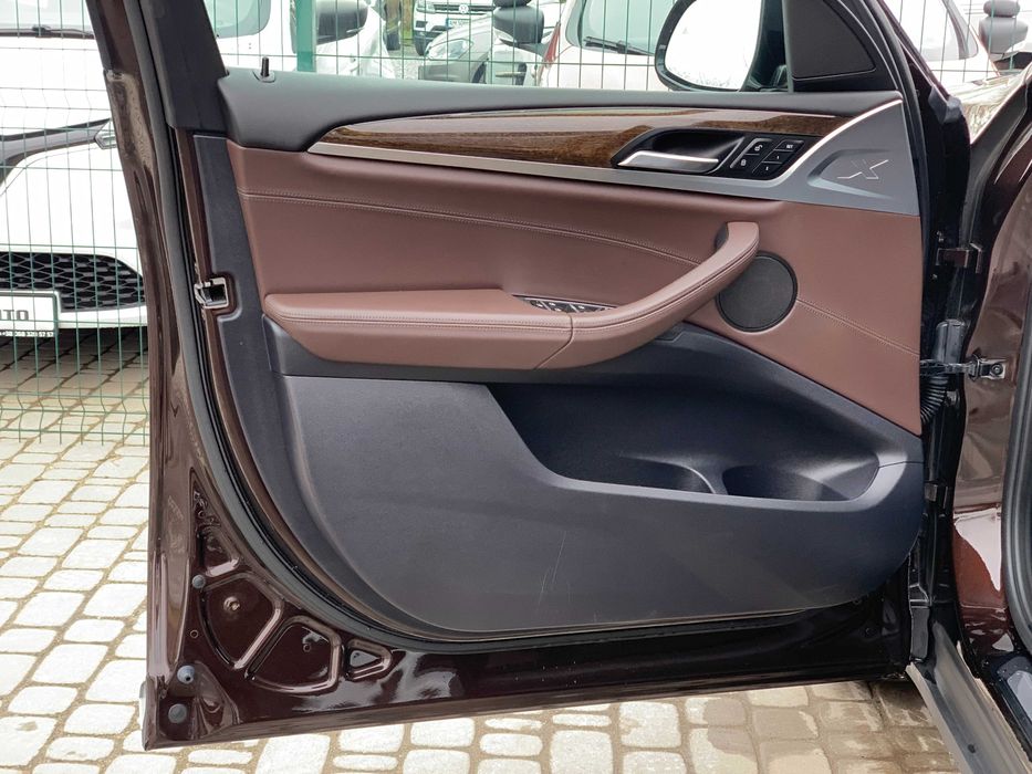 BMW X3 2018 2.0 бензин