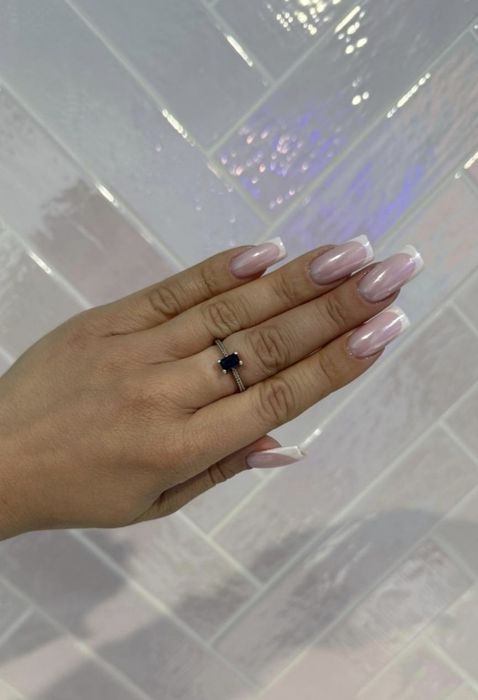 Paznokcie hybrydowe, żelowe, formy, manicure