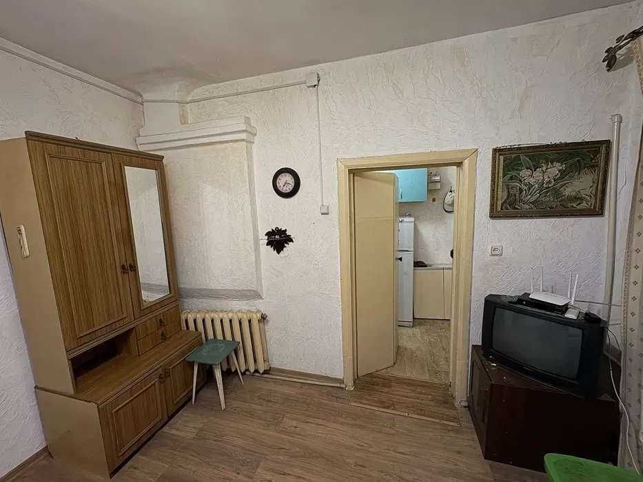 Продається квартира Серова/Колонтаєвська