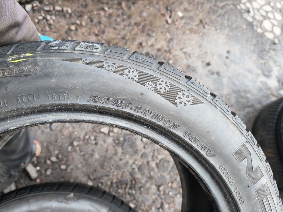 255/45R18 Nexen (2шт) зима