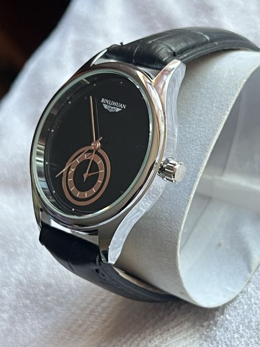 Piekny zegarek meski