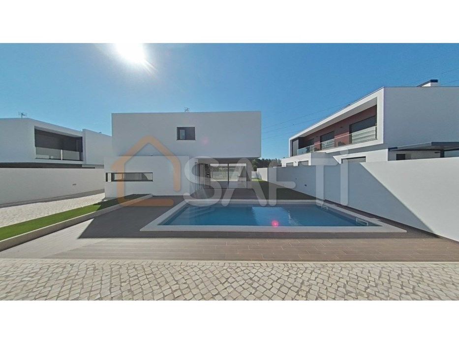 Moradia V5 com piscina na Quinta do Bonito, Entroncamento, Santarém