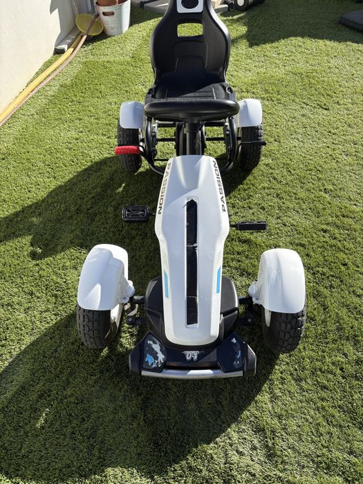 Carro de Kart  para miudos ate aos 12 anos