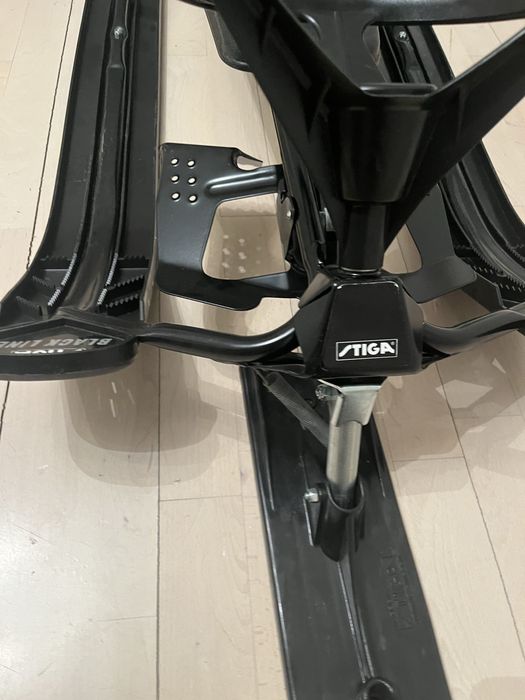 Nowe Sanki z kierownicą STIGA Black Line solidne skrętne jedno/dwuosob