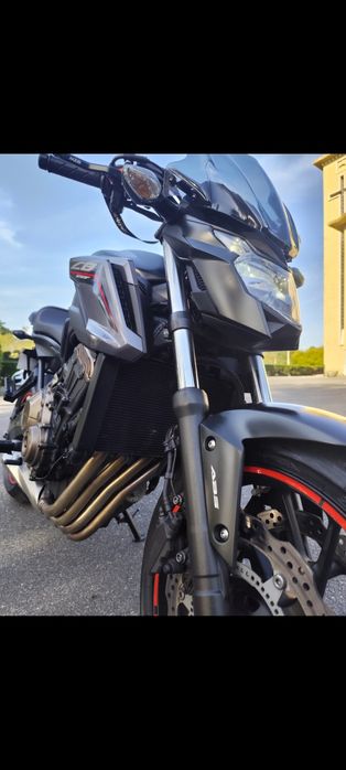 Cb650f ano 2017 , revisão feita com pneus novos