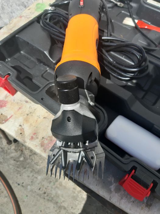 Máquina de tosquiar animais