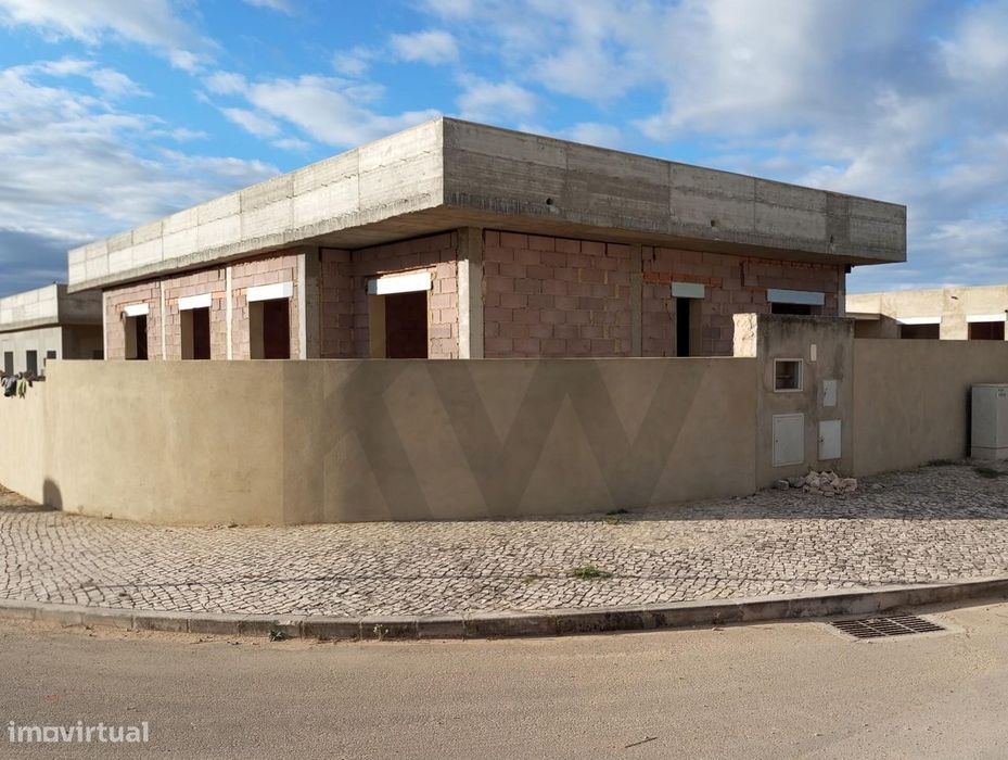 Moradia T4 Térrea em Construção — Quinta do Anjo, Palmela