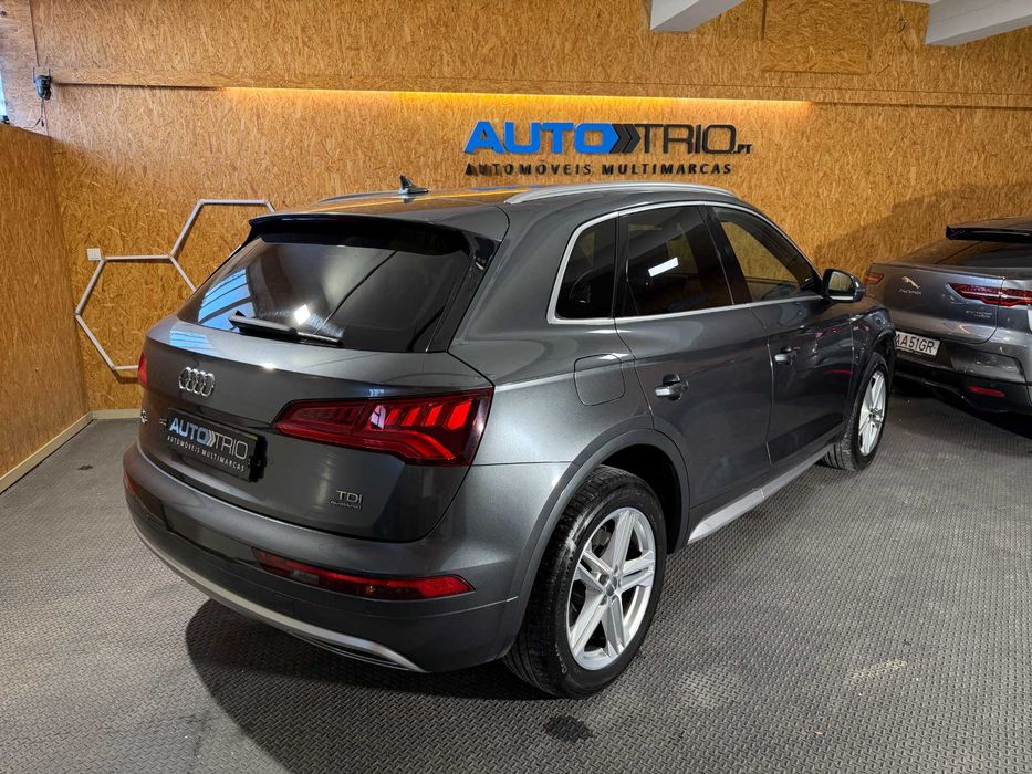 AUDI Q5 2.0TDi S-Line S-tronic Quattro Auto Quadrante Digital