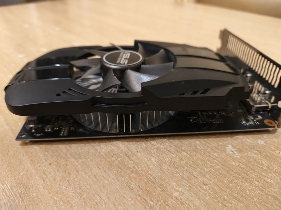 Продається відеокарта Asus GeForce 1050 Ti 4Gb