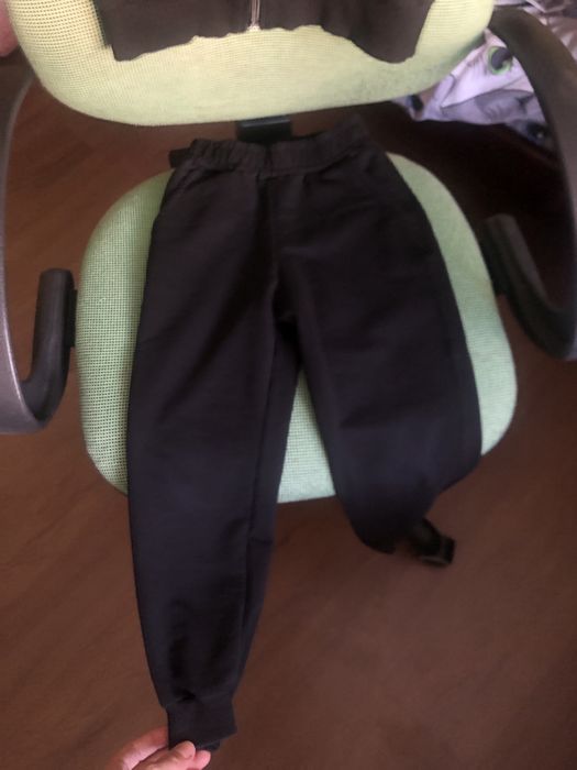 Спортивний костюм на дівчинку