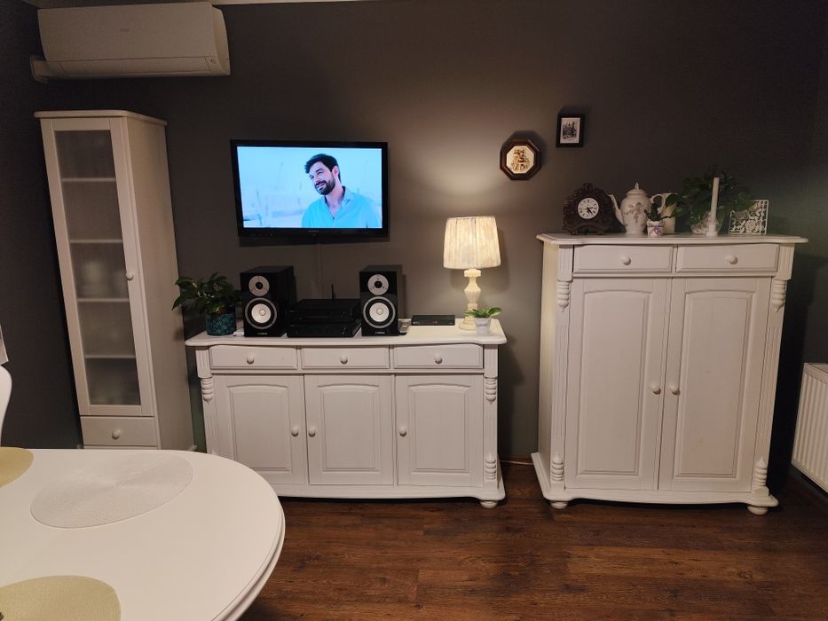 Meble stylowe białe