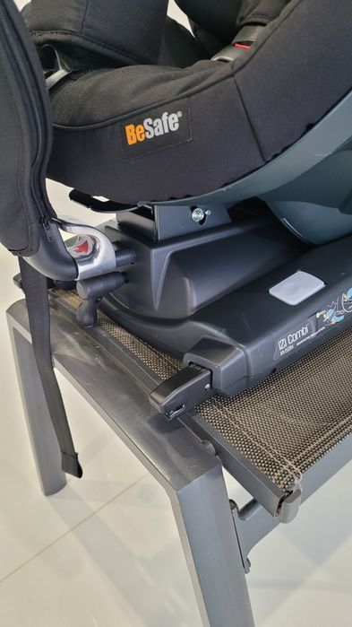 Fotelik samochodowy specjalistyczny BeSafe iZi COMBI X4 do 18 kg.