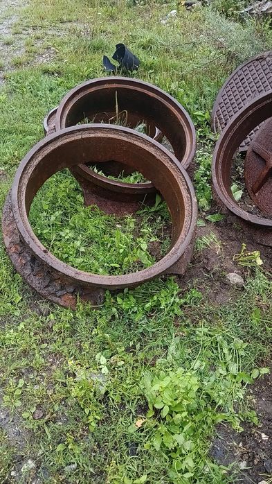Ciężki właz żeliwny 40 ton  w bdb stanie