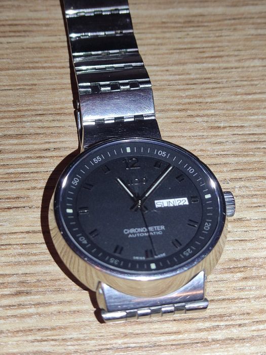 Продаются часы Mido chronometer