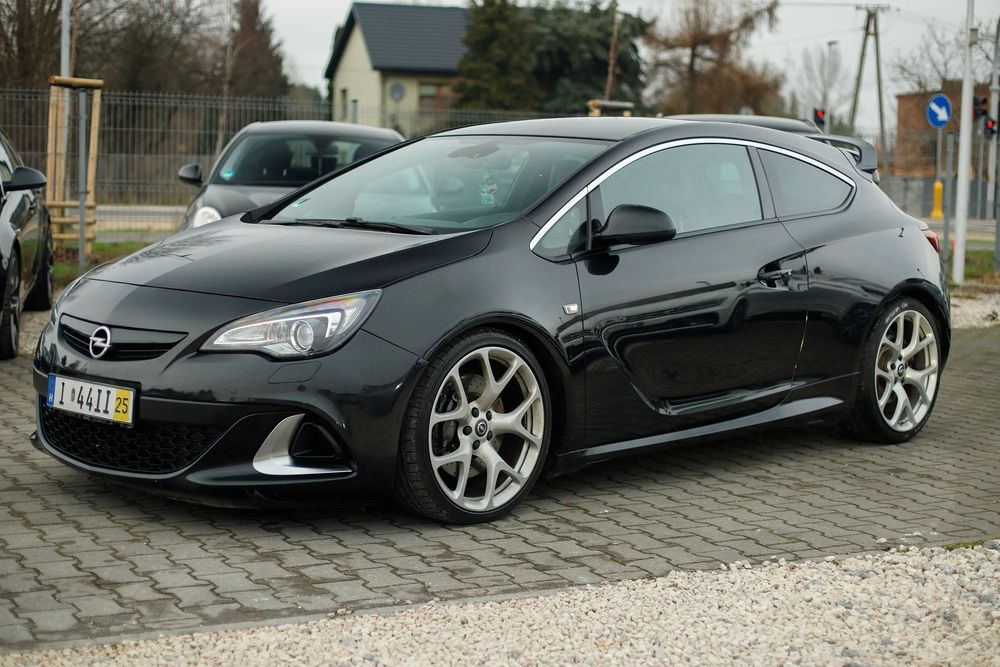 Opel Astra OPC/2.0Turbo/280KM/Recaro/Xenon/Navi/Koła 20/Bezwypadkowa!