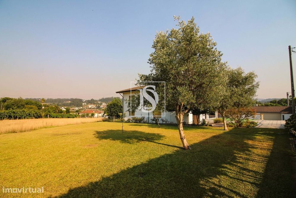 Moradia T4 Individual em Tadim