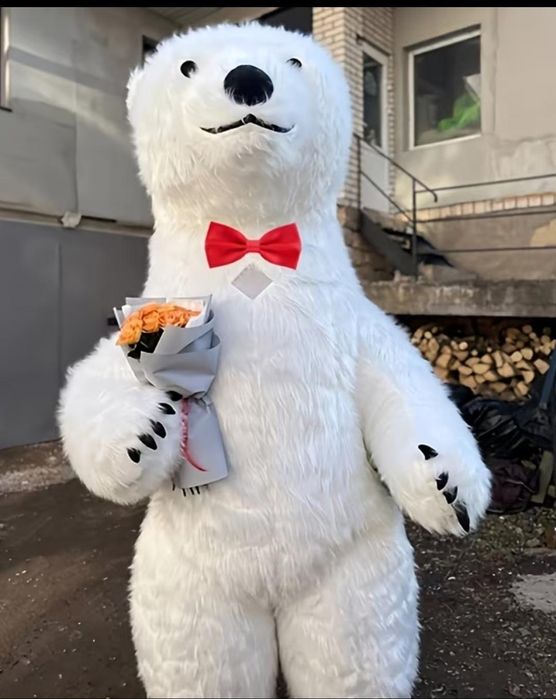 Animação de Casamentos e Eventos – Urso Polar Gigante Insuflável