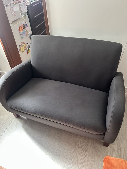 Sofá restaurado como novo