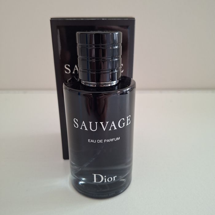 Dior Sauvage Eau de Parfum 100 ml – nowy, pełny flakon.