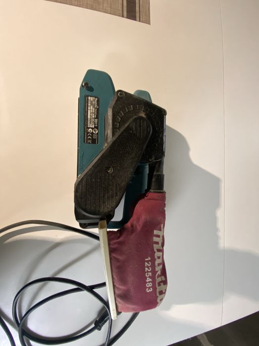 Ленточная шлифмашина Makita 9911