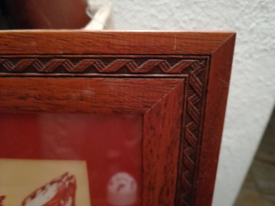 2 Molduras em madeira trabalhada