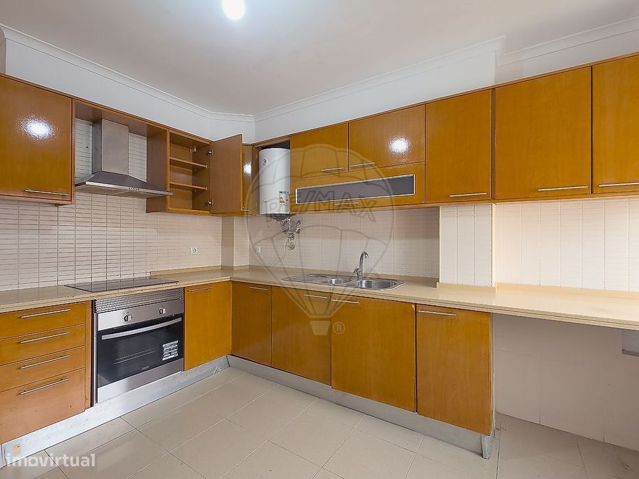 Apartamento T3 para venda — Rio de Mouro, Lisboa