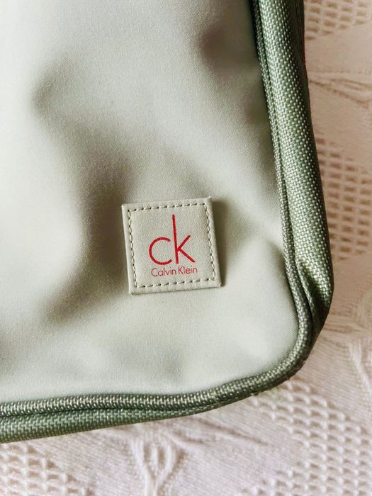 Saco tira colo da marca CK cor cinza