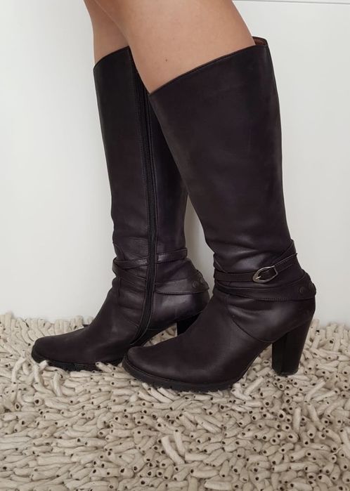 Botas em pele n40