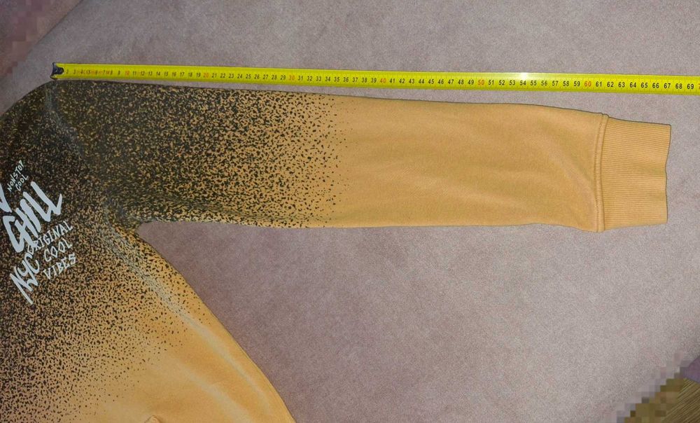 Худі Н&M з текстовим принтом