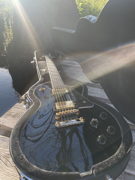 Gitata epiphone custom inspired by gibson