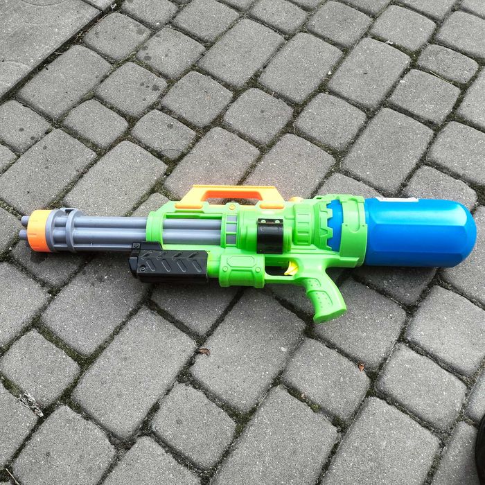 Pistolet na wodę